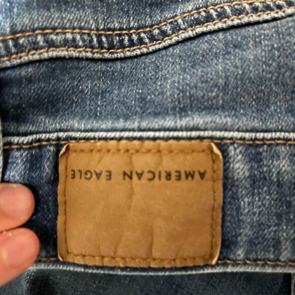 American Eagle Dreamy Drape Stretch Ripped Super High-Waisted Baggy WideLeg Jean - Picture 3 of 4